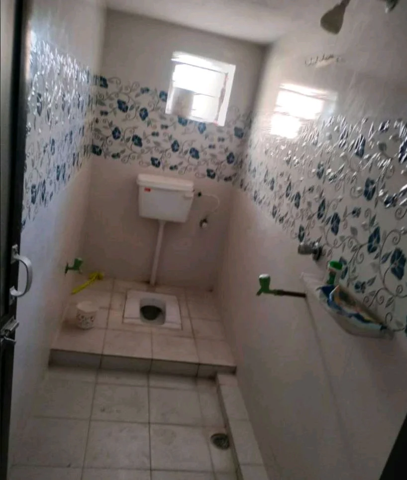 Spacious 2 BHK Semi-Furnished Flat in Ahirtoli, Ranchi - thumbnail 3