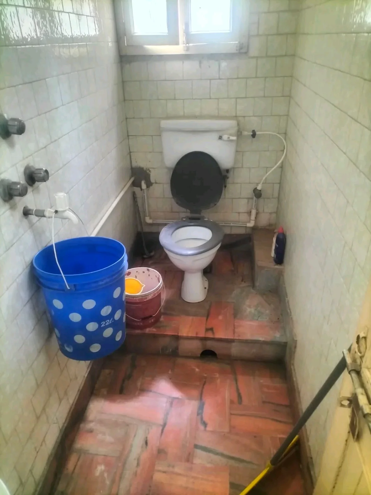 Spacious 2BHK Flat in Lalpur, Ranchi - thumbnail 3