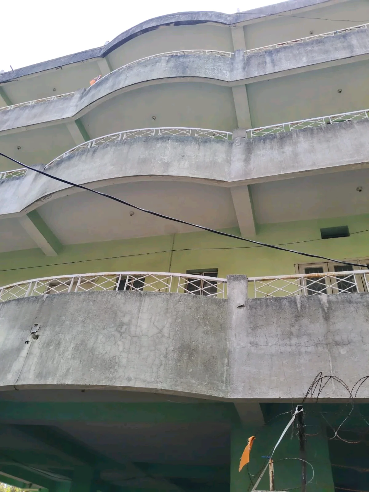 Spacious 3BHK in Aashiyana Kunj Apartment, Ranchi in Vasuki Nagar, Ranchi - photo 1 of 3