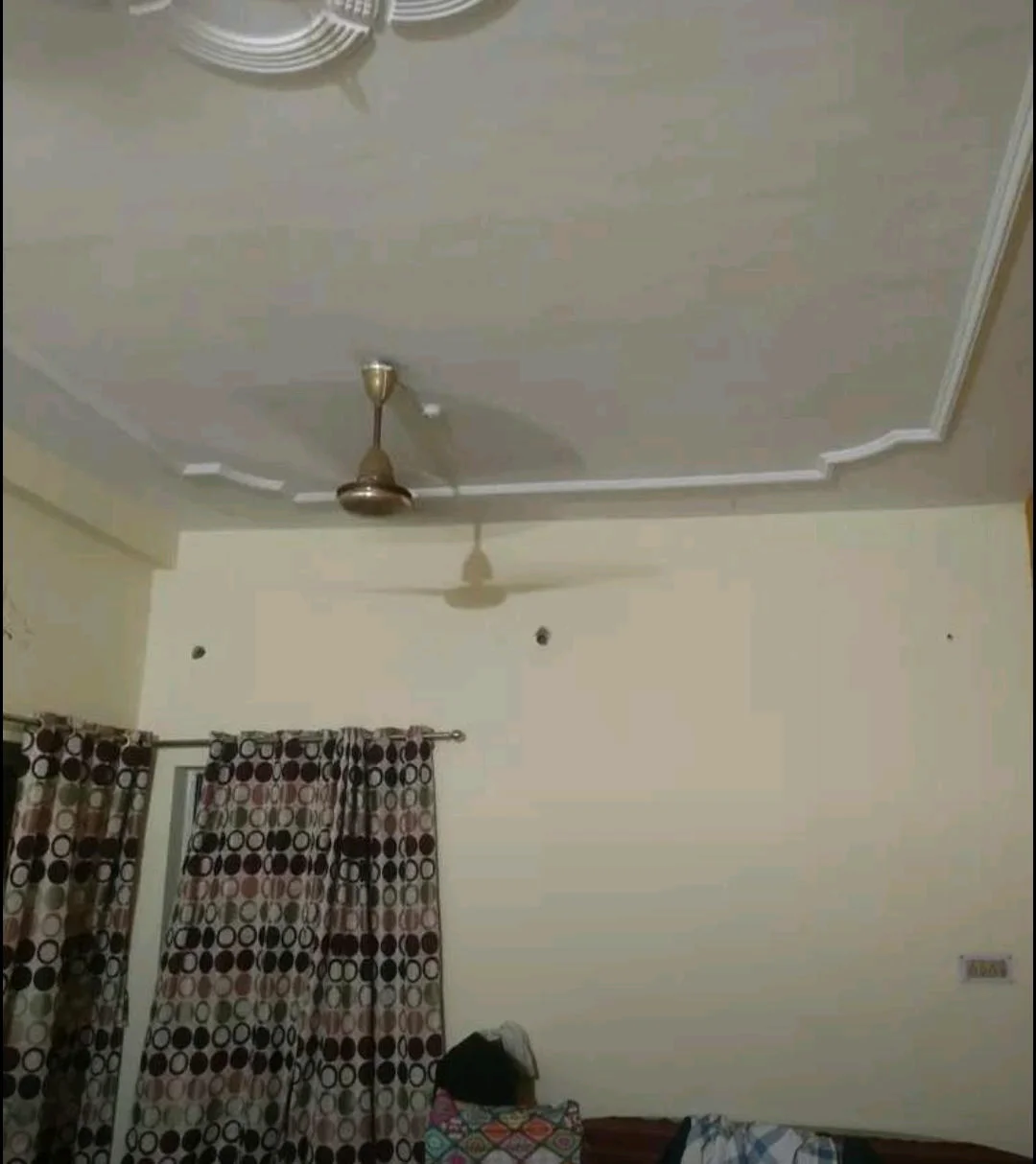 Boys PG Room with Food in Morabadi - thumbnail 3