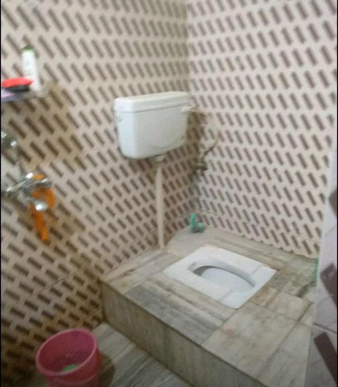 Boys PG Room with Food in Morabadi - thumbnail 2