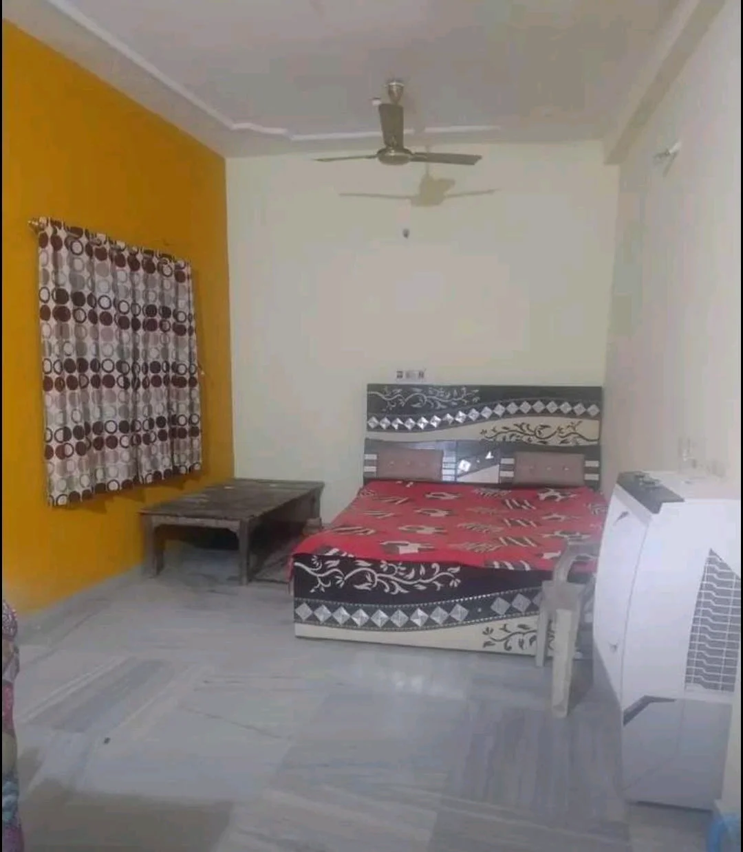 Boys PG Room with Food in Morabadi - thumbnail 3