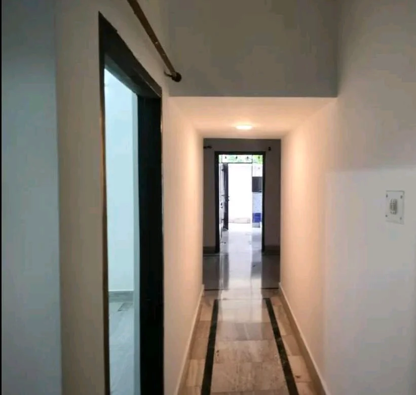 Spacious 3BHK Ground Floor Apartment for Rent in Morabadi - thumbnail 2