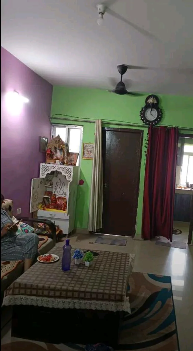 Fully Furnished 3BHK Flat for Family in Gandhi Nagar - thumbnail 2