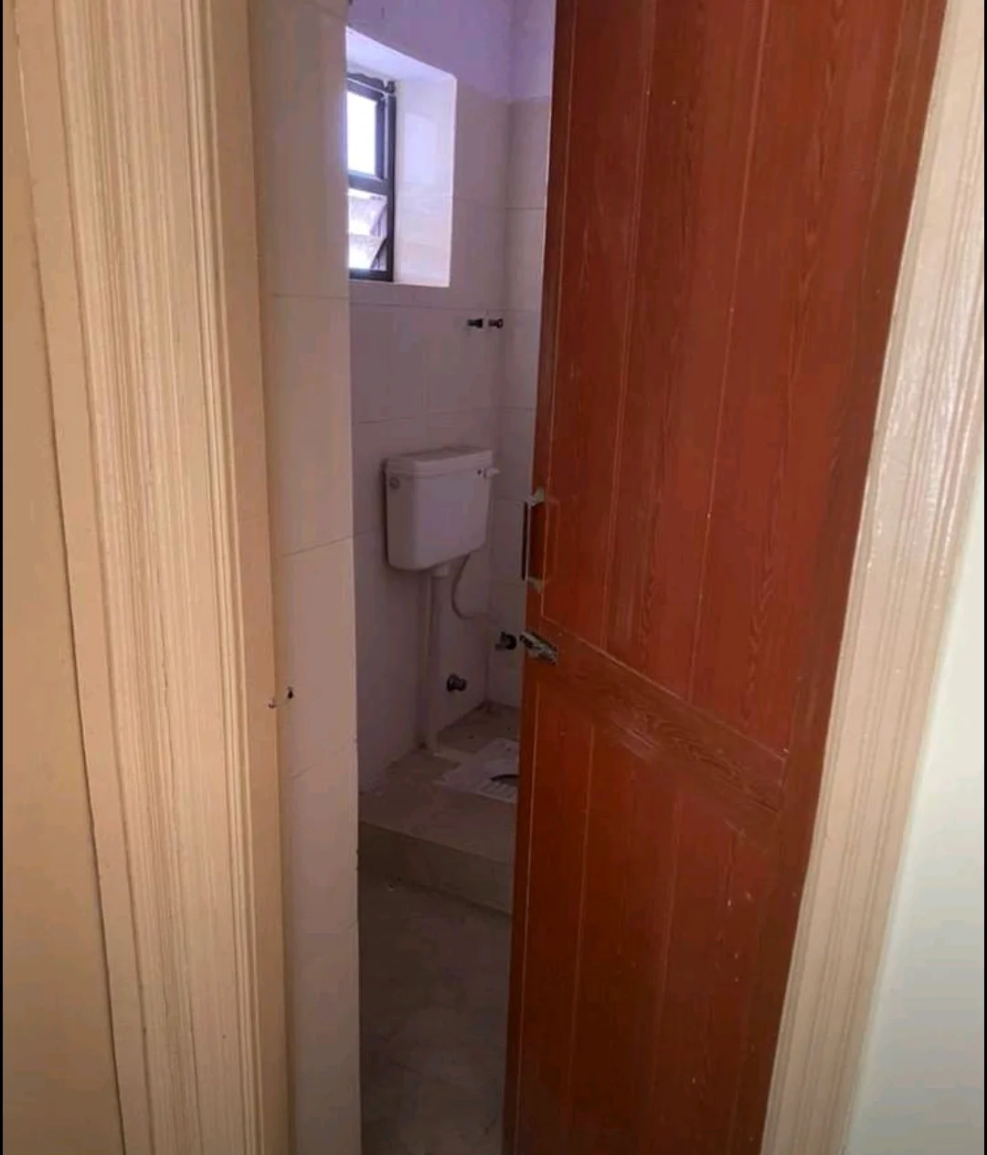 Spacious 3BHK Flat for Rent Near Tagore Hill, Morabadi