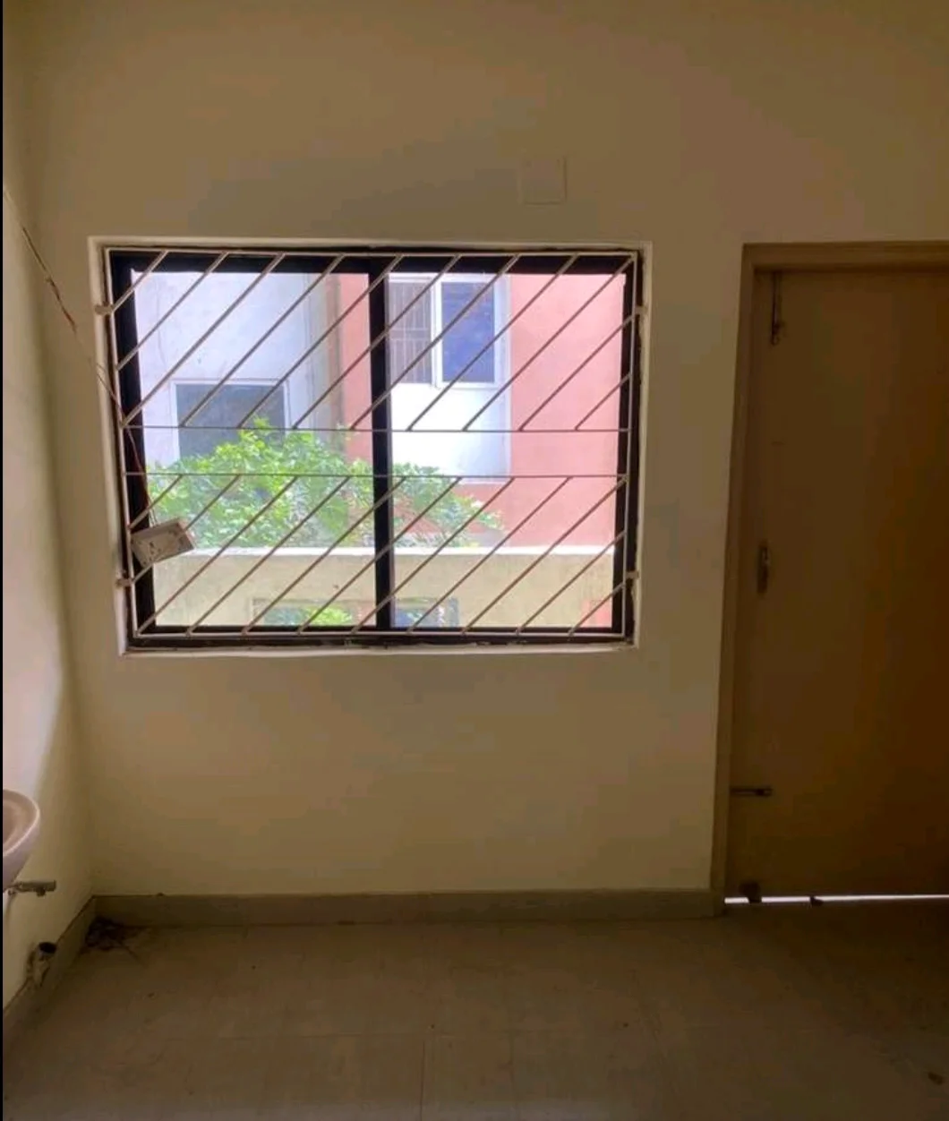 Spacious 3BHK Flat for Rent Near Tagore Hill, Morabadi - thumbnail 4