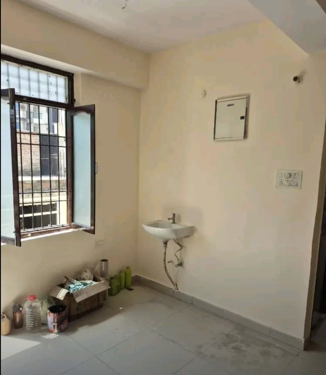 Spacious 3BHK Near T-Point Gola Road, Chanakyapuri in Danapur Nizamat, Patna - thumbnail 3