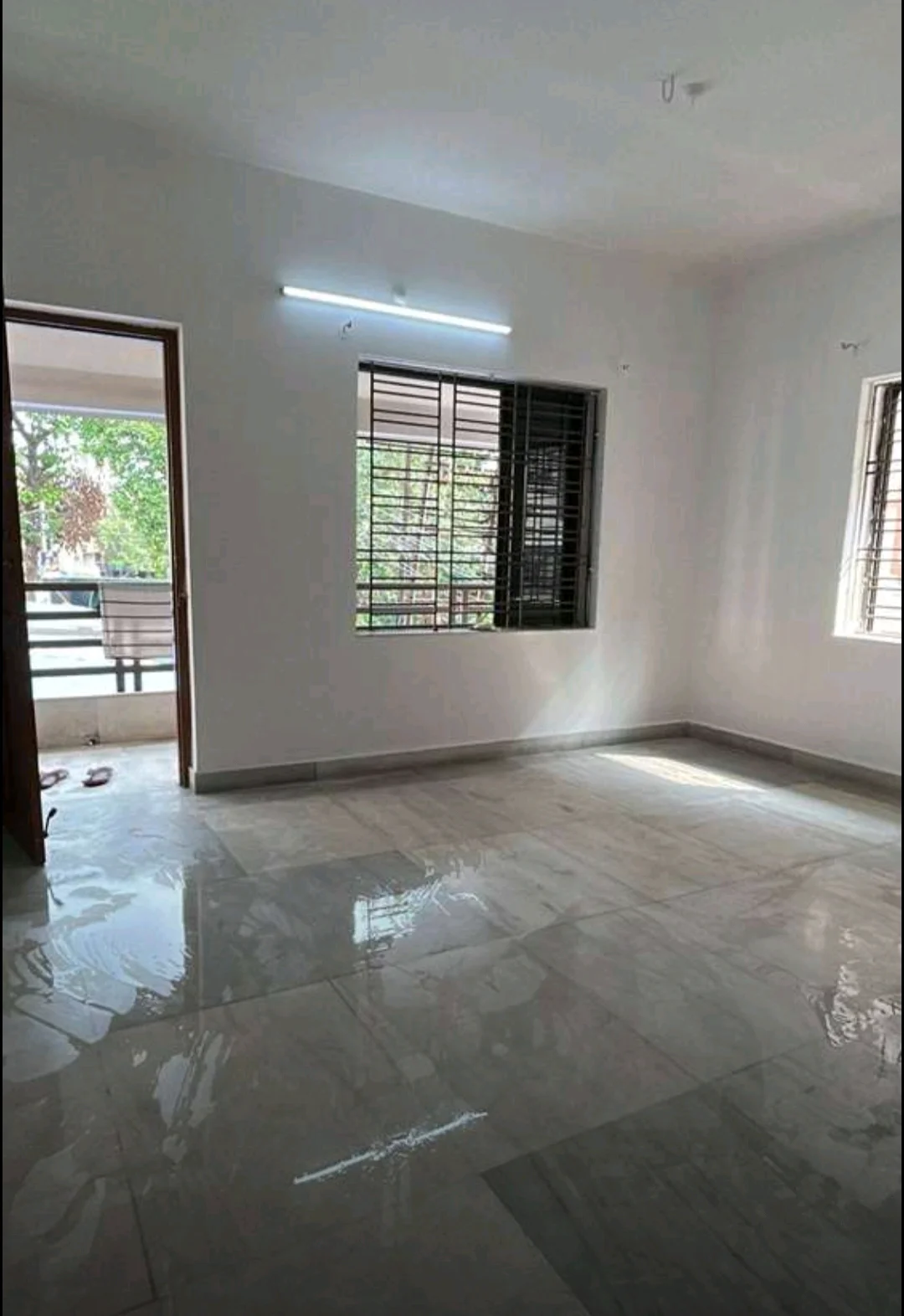 Spacious 1RK with Extra Study Room in Garia - thumbnail 2