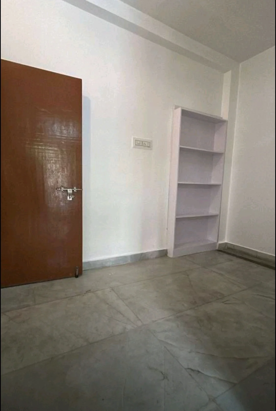 Spacious 1RK with Extra Study Room in Garia - thumbnail 4