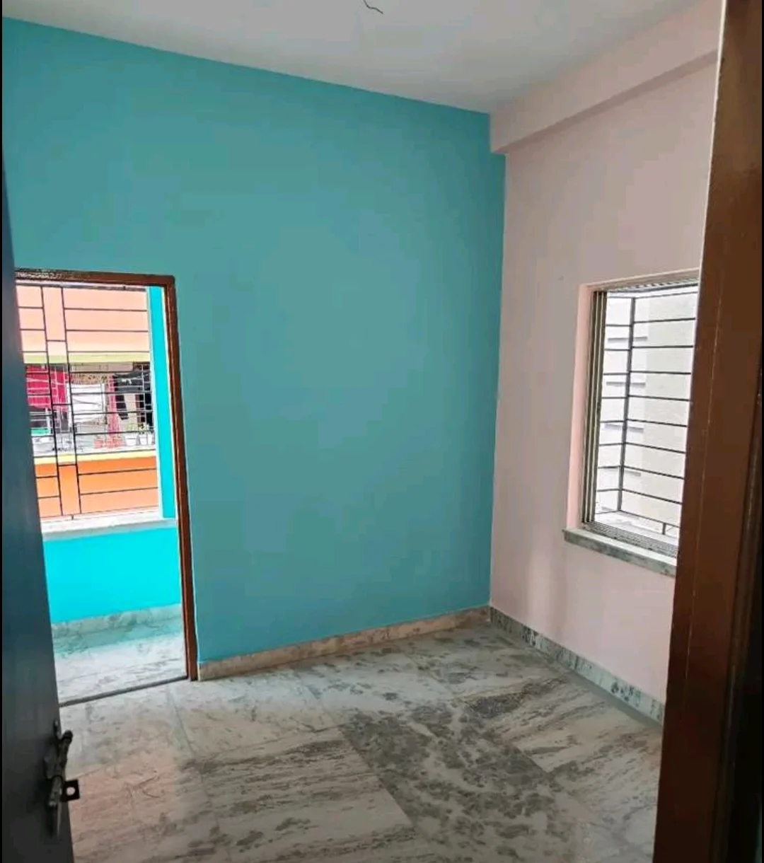 2BHK Flat with Balcony Near Indus Valley World School in Santoshpur, Kolkata - thumbnail 3