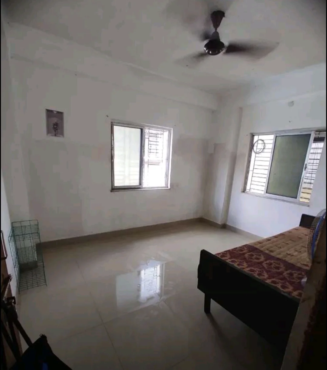 1BHK Apartment Near Chingrighata Flyover