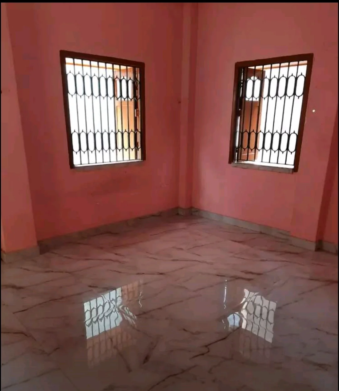 2BHK Apartment Near Newtown Bridge and DLF 1 - thumbnail 3