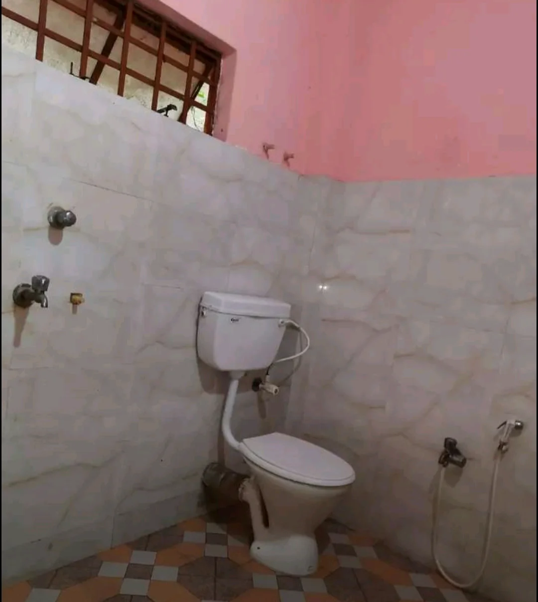 2BHK Apartment Near Newtown Bridge and DLF 1 - thumbnail 5