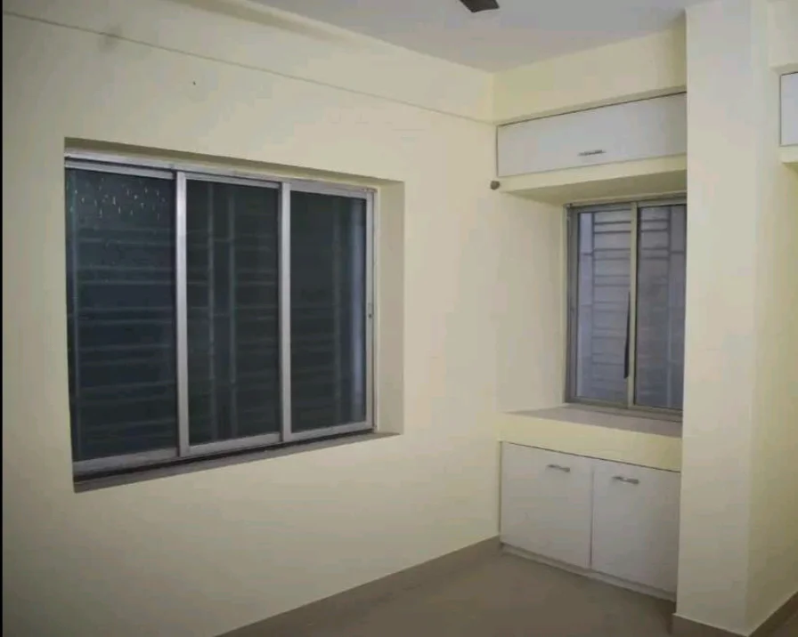Spacious 3BHK in Chinar Park, Kolkata in Rajarhat, South Dumdum - thumbnail 4