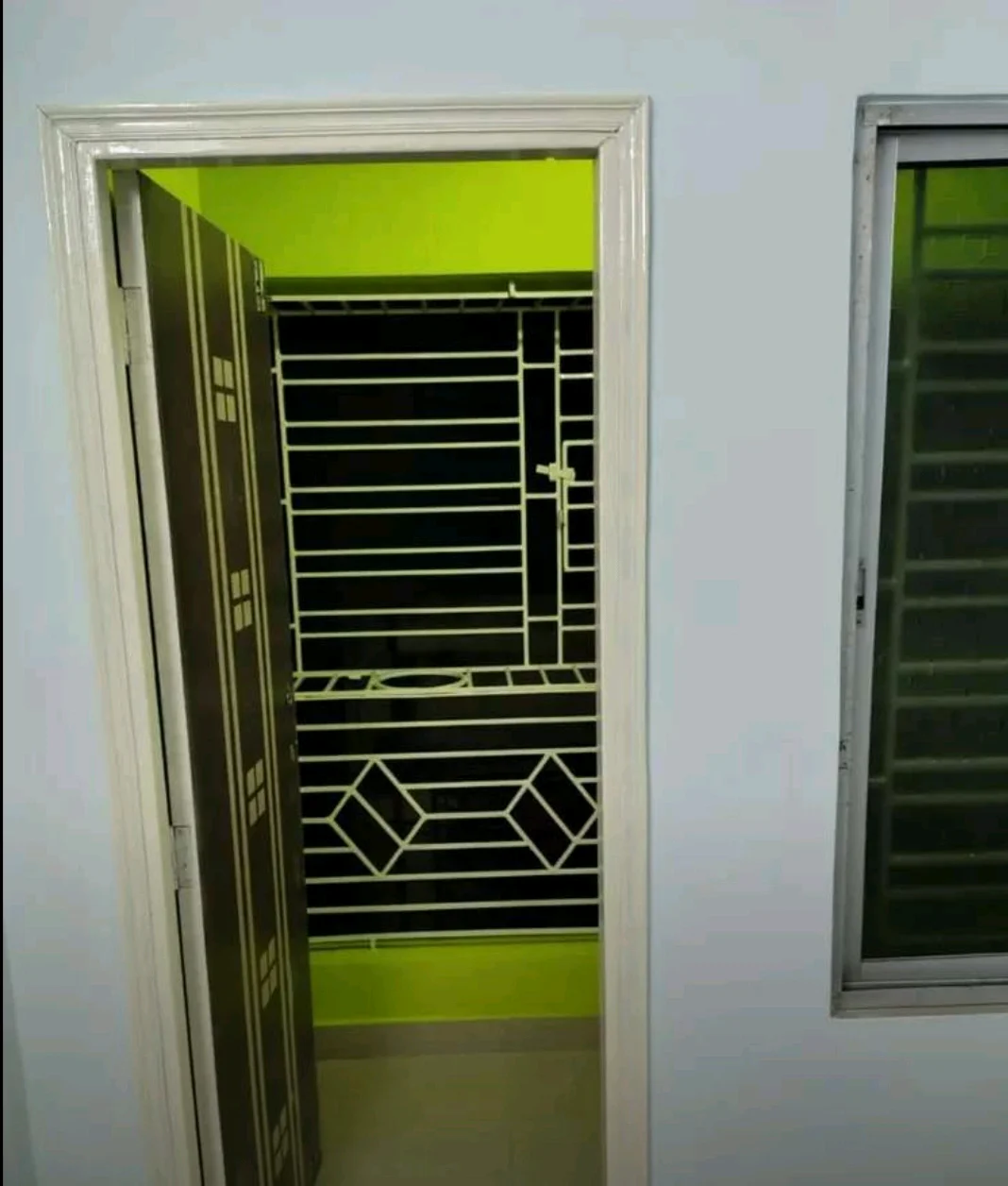 Spacious 3BHK in Chinar Park, Kolkata in Rajarhat, South Dumdum - thumbnail 5