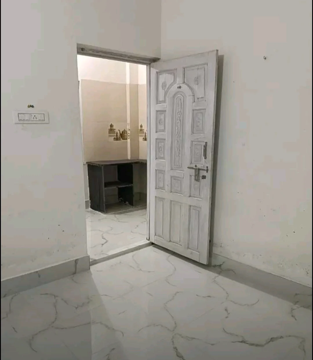 Single Room with Kitchen and Balcony in Kestopur, Kolkata - thumbnail 5