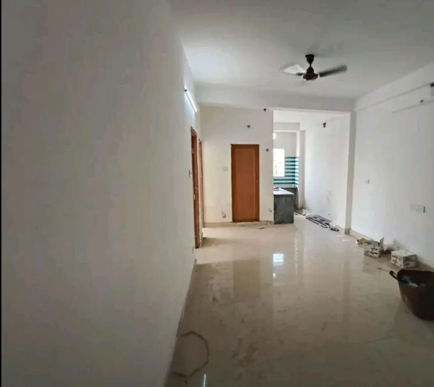 Spacious 3BHK Flat in Science City Area, Topsia