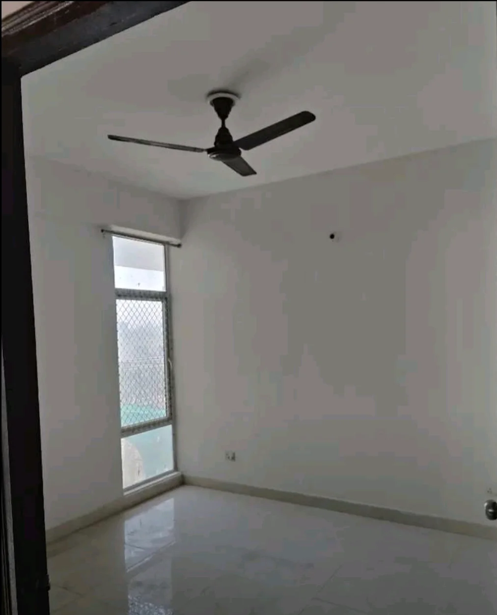 2BHK Semi Furnished Flat in Sector 71, Gurugram