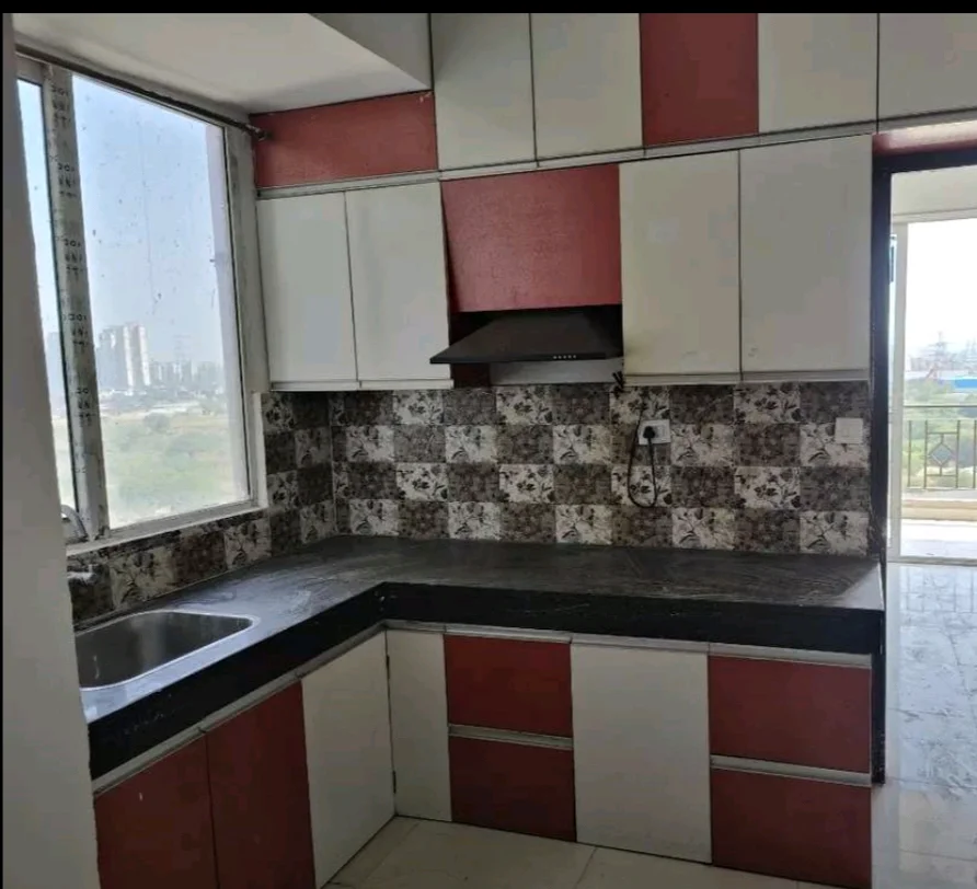 2BHK Semi Furnished Flat in Sector 71, Gurugram - thumbnail 5