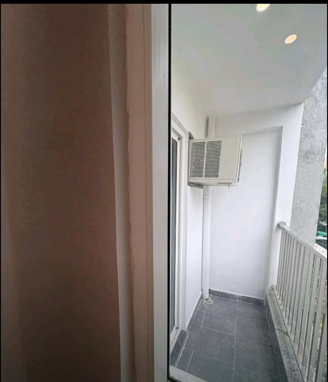 Fully Furnished 1BHK Near Medanta Hospital in Sector 38, Gurugram - thumbnail 5