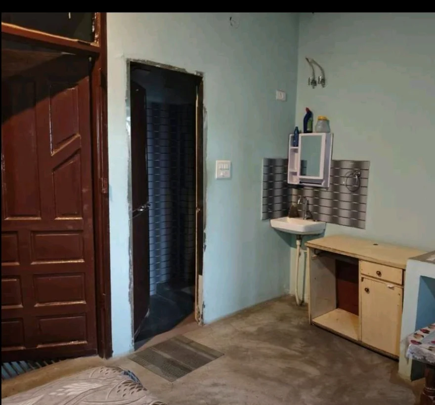 2BHK Fully Furnished Apartment for Rent in Sector 10, Gurugram - thumbnail 2