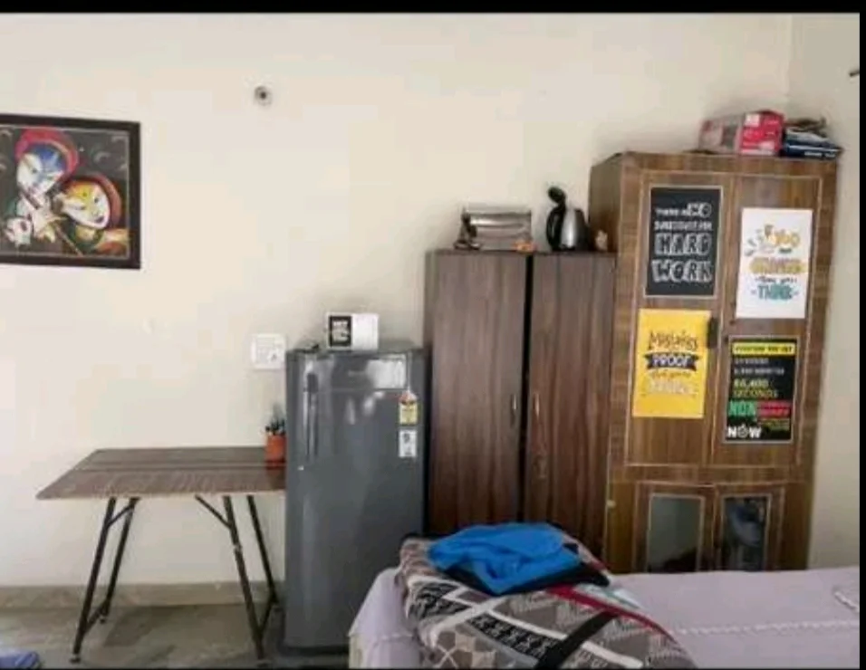 Fully Furnished 1BHK Flat for Rent in Sector 7, Faridabad - thumbnail 3