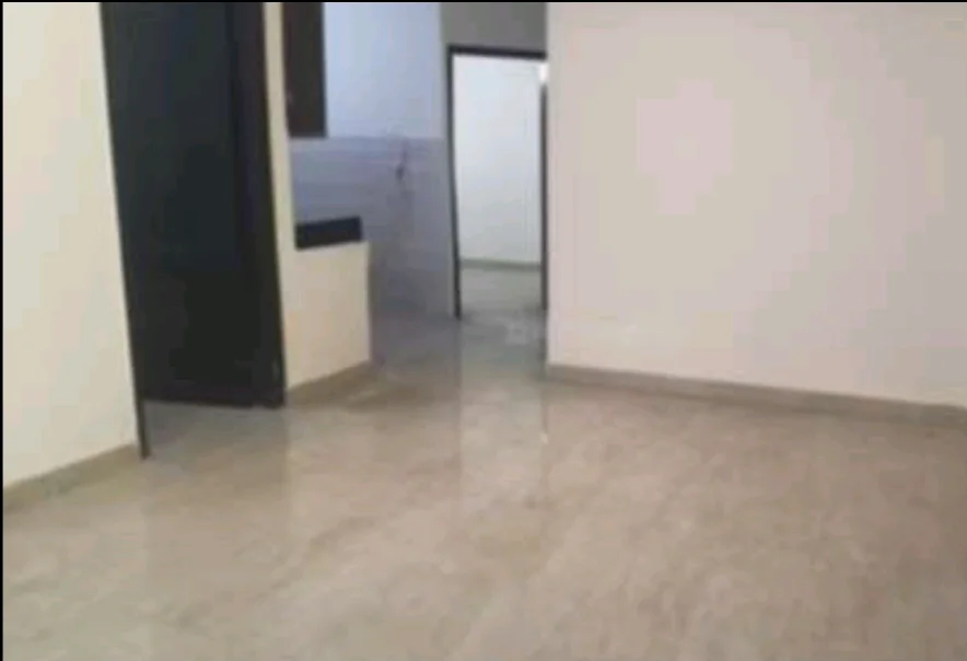 Spacious 3BHK Flat for Rent in Krishna Colony, Gurugram