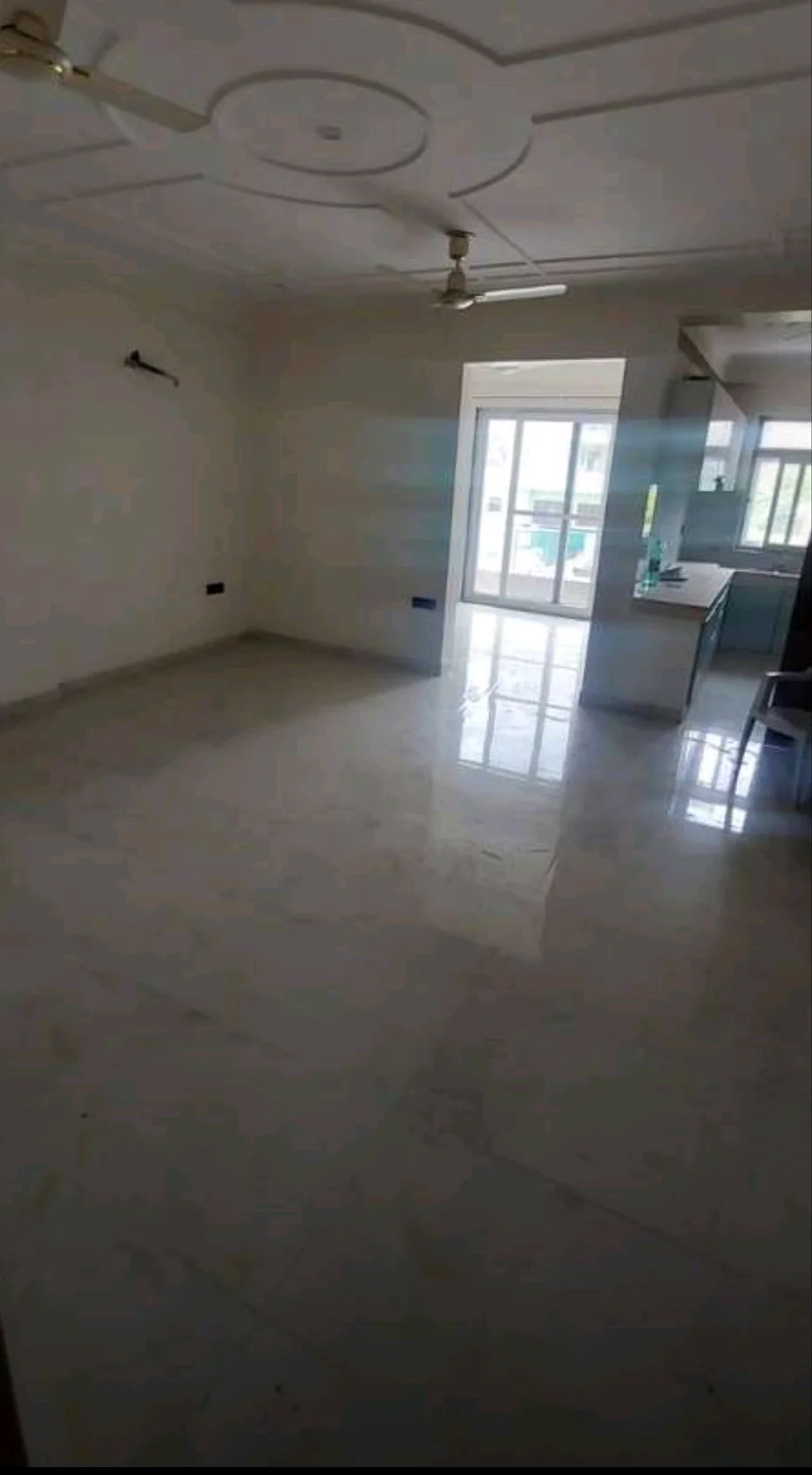 2BHK Independent Floor for Rent in Sector 10A, Gurugram - thumbnail 2