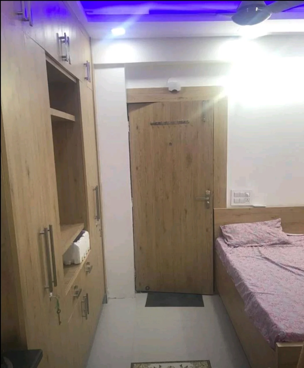 Fully Furnished 1RK in Tata Primanti, Sector 72 - thumbnail 4