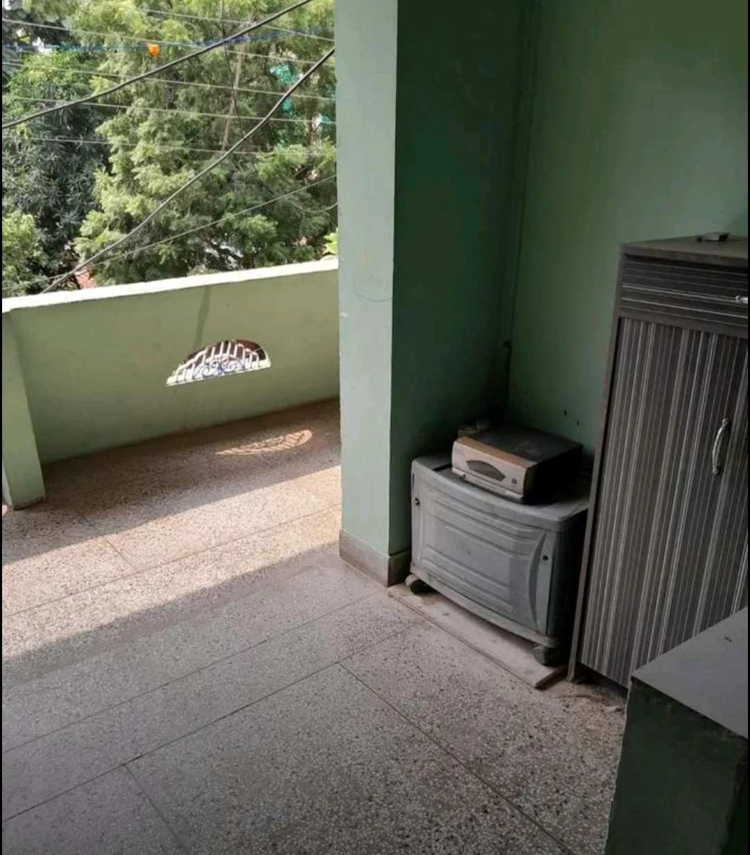 2BHK Flat for Rent in Sector 29, Faridabad - thumbnail 3
