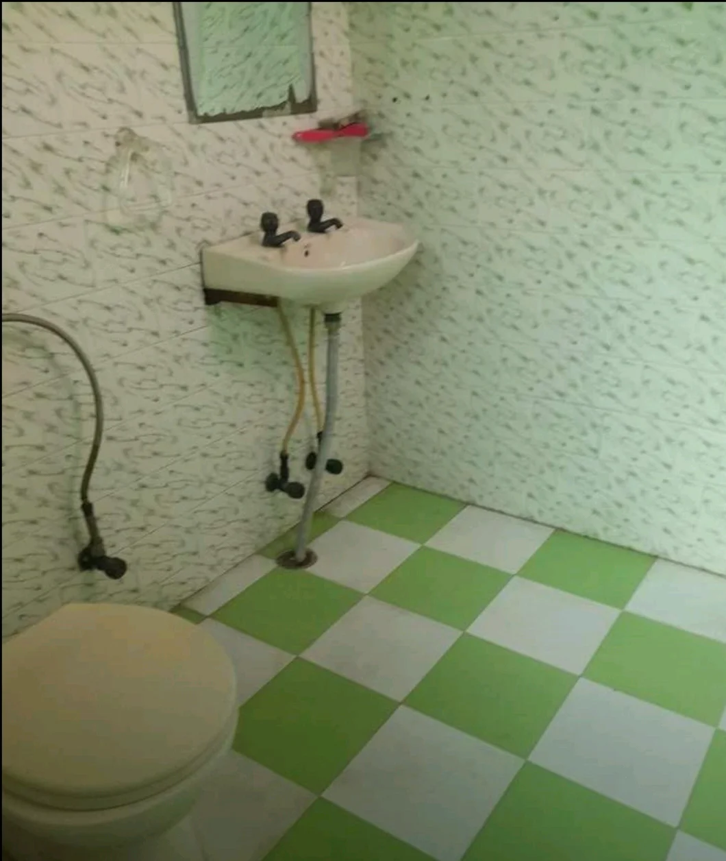 2BHK Flat for Rent in Sector 29, Faridabad - thumbnail 4