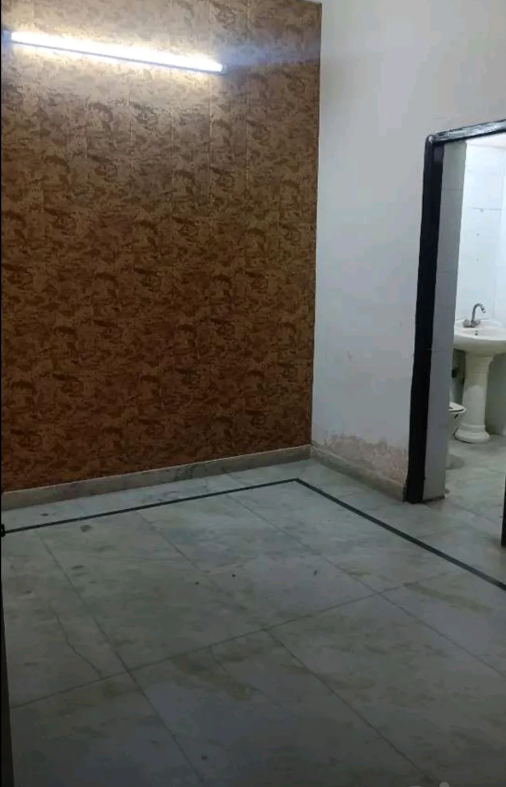 2BHK for Rent in New Industrial Township, Faridabad - thumbnail 4
