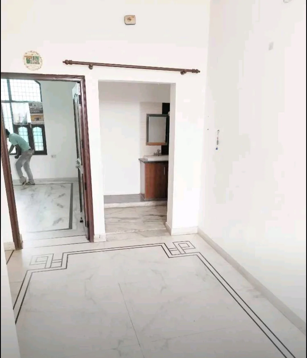 2BHK Apartment for Rent in Sector 9A, Gurugram - thumbnail 2