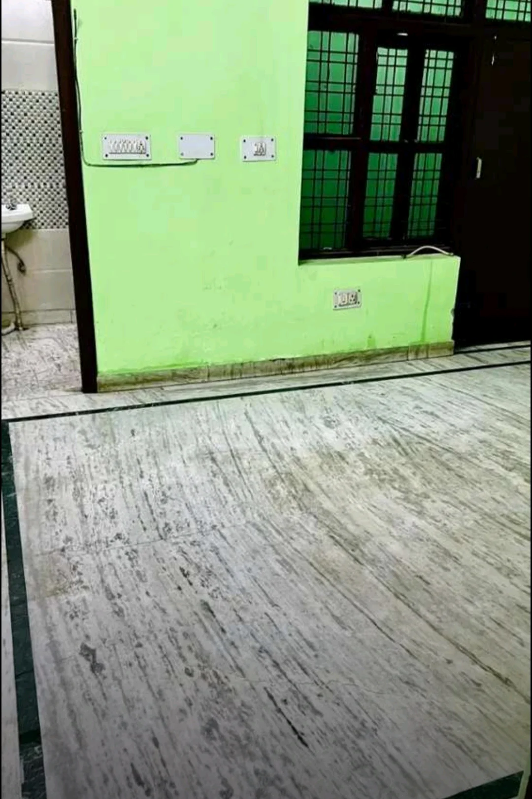 2BHK Flat for Rent in Shanti Nagar, Gurugram in Sector 11, Gurugram - thumbnail 4