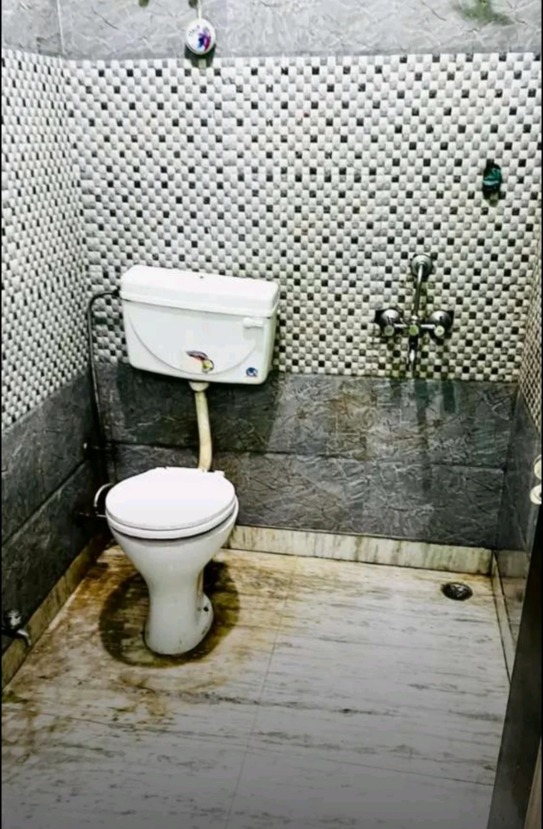 2BHK Flat for Rent in Shanti Nagar, Gurugram in Sector 11, Gurugram - thumbnail 5