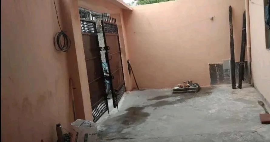 Independent 2BHK Flat for Family in Krishna Nagar Colony - thumbnail 3