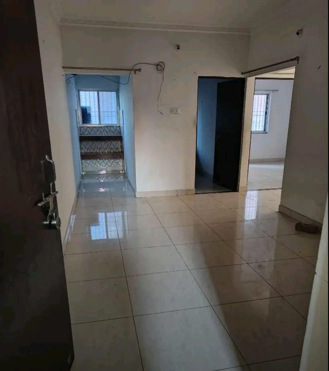 2BHK Flat for Family in Well-Maintained Society
