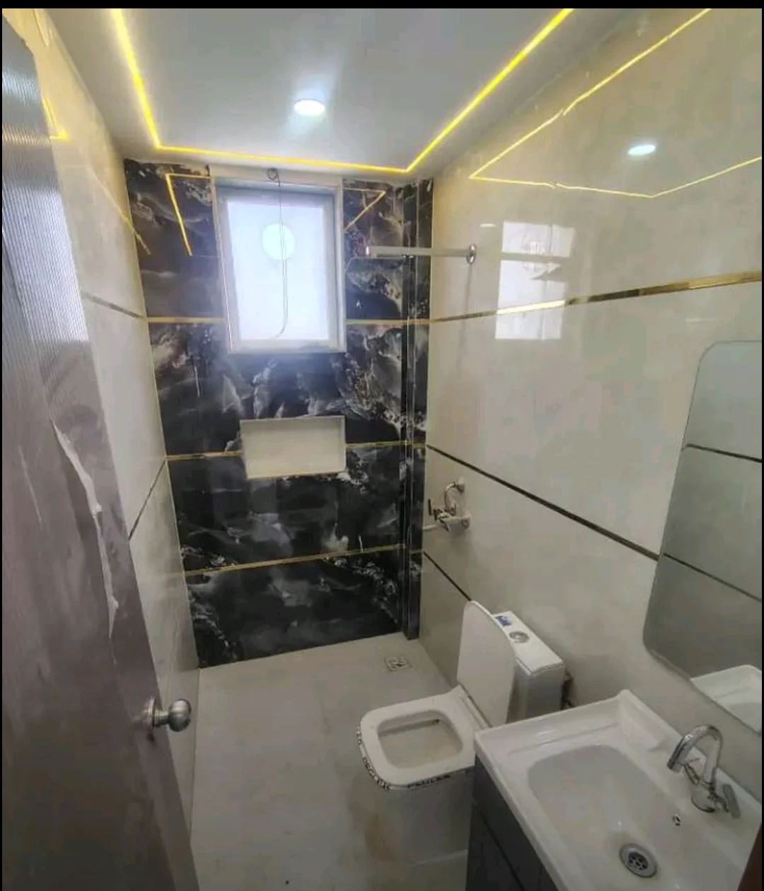 2BHK Floor for Rent in Sector 37C, Gurugram - thumbnail 3