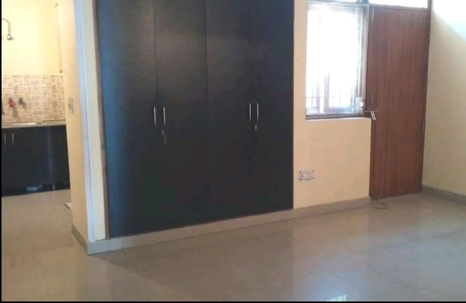 1BHK House for Rent in Sector 50, Noida - thumbnail 3