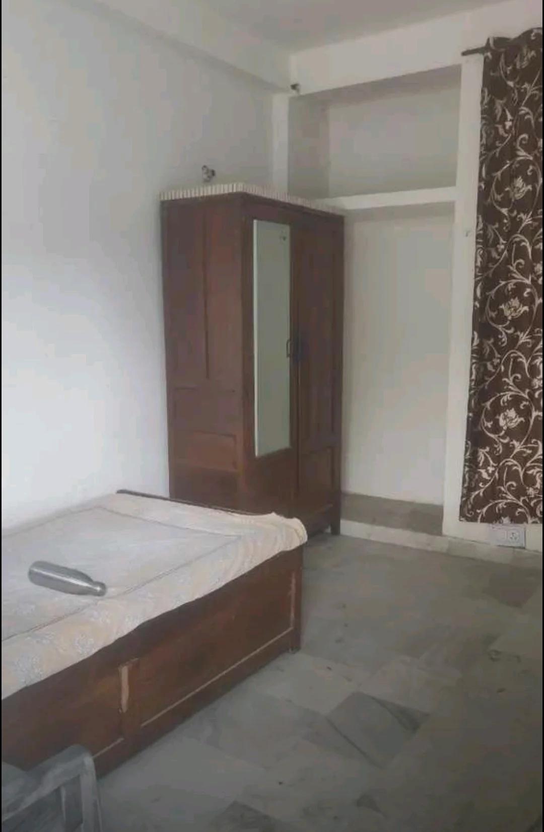 1BHK for Rent in Central Noida Sector 41 - thumbnail 2