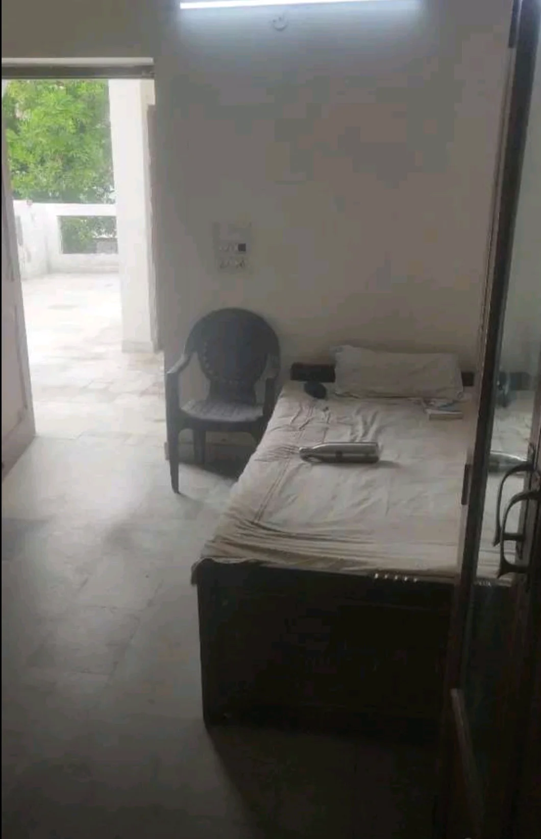 1BHK for Rent in Central Noida Sector 41 - thumbnail 3