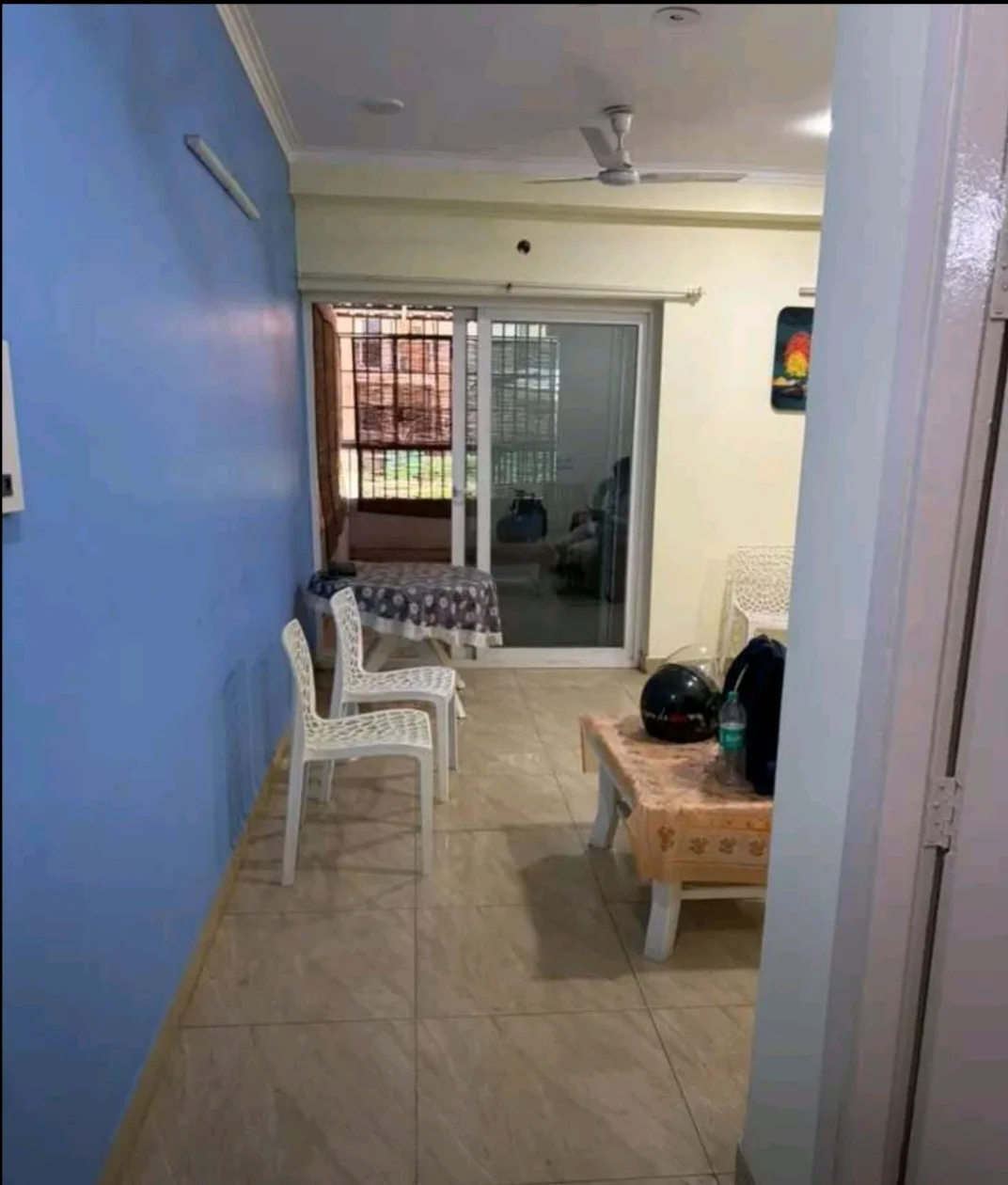 Spacious 3BHK for Rent in Gaur City 2, Noida in Phase-2, Noida - thumbnail 3