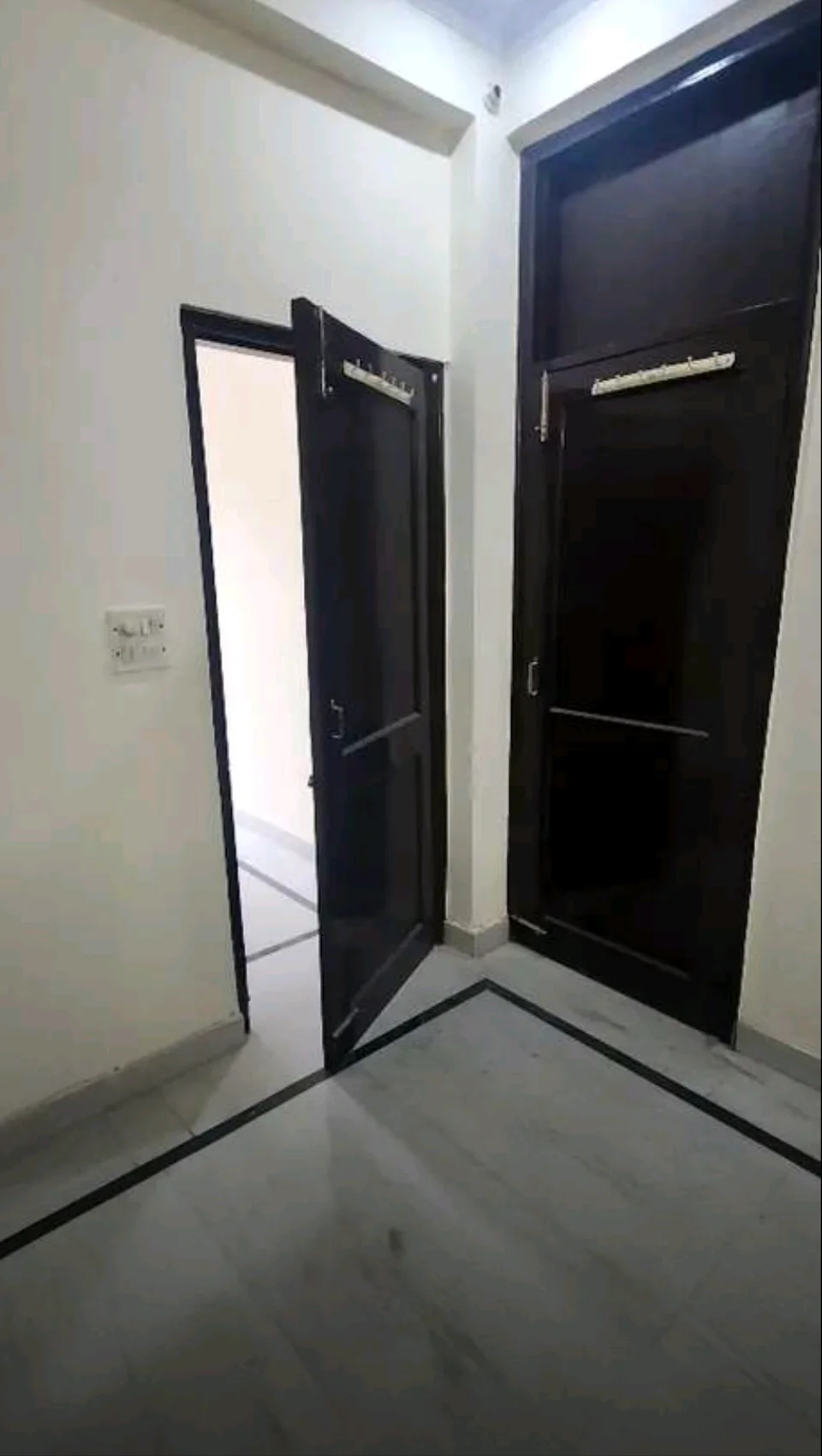 2BHK Room Set for Rent in Sector 48, Noida - thumbnail 5