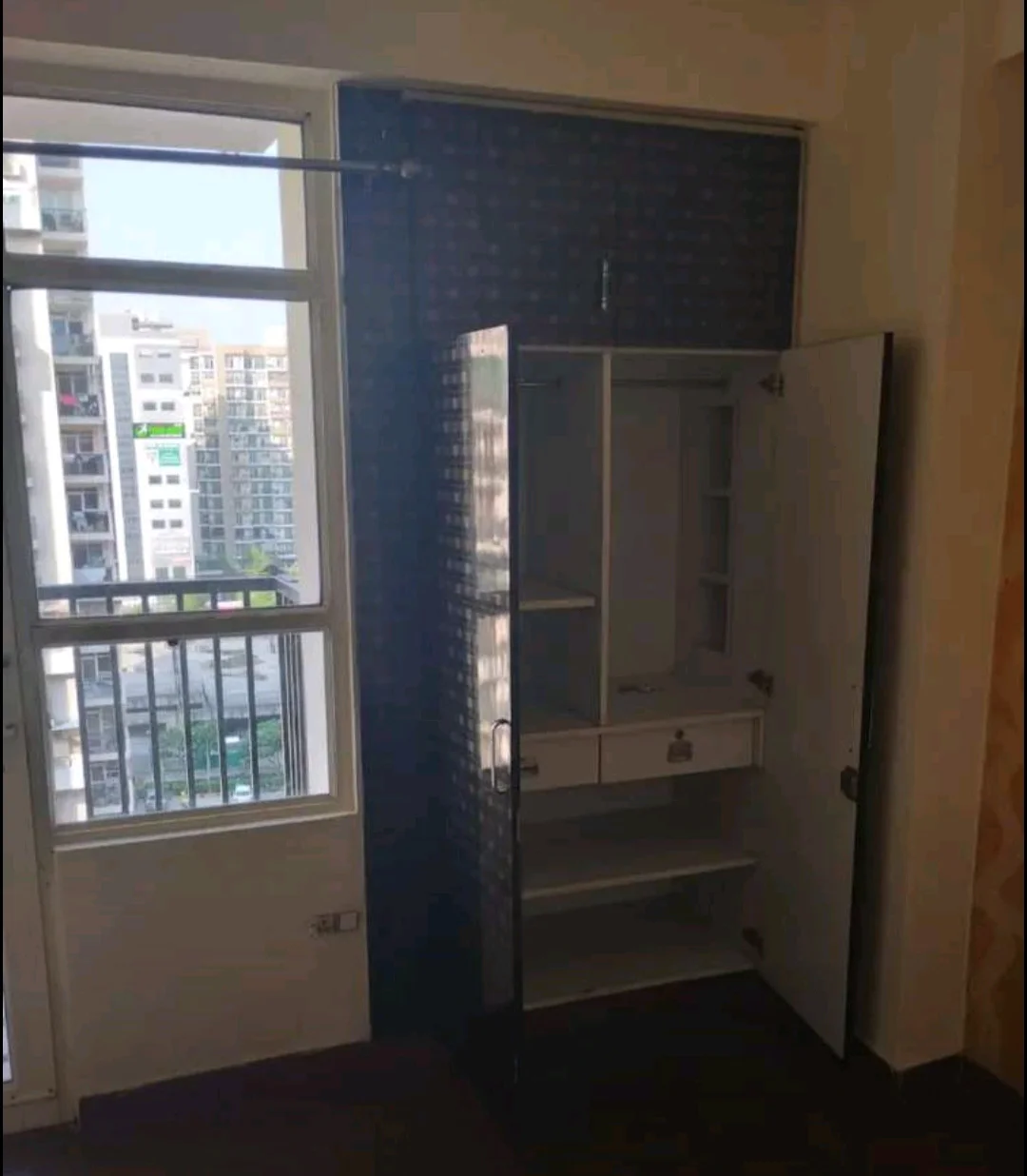 2BHK Apartment for Rent in Gaur City 2, Noida