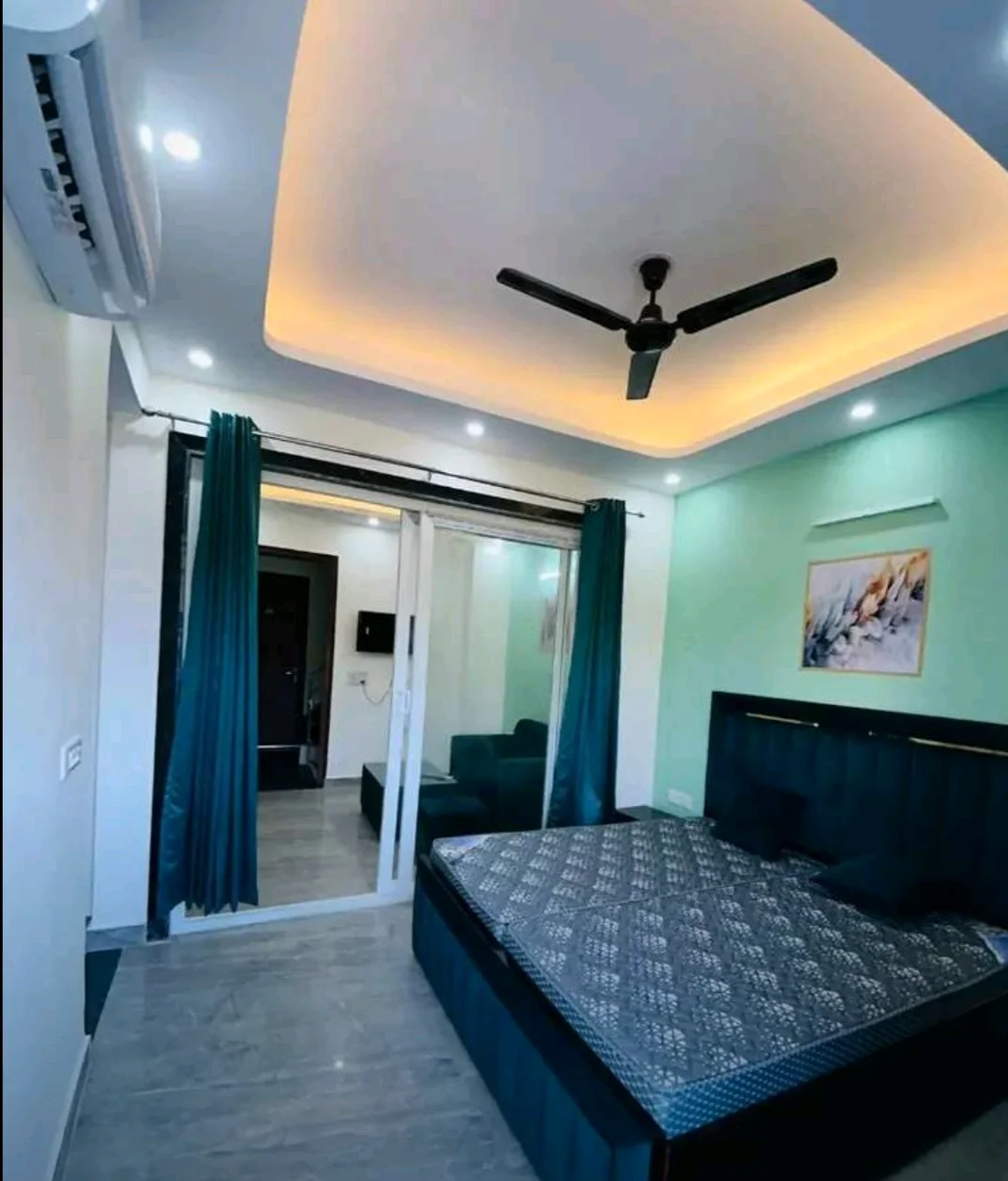 1BHK Apartment Near Bus Stand and Metro Station in Sector 51, Noida - thumbnail 2