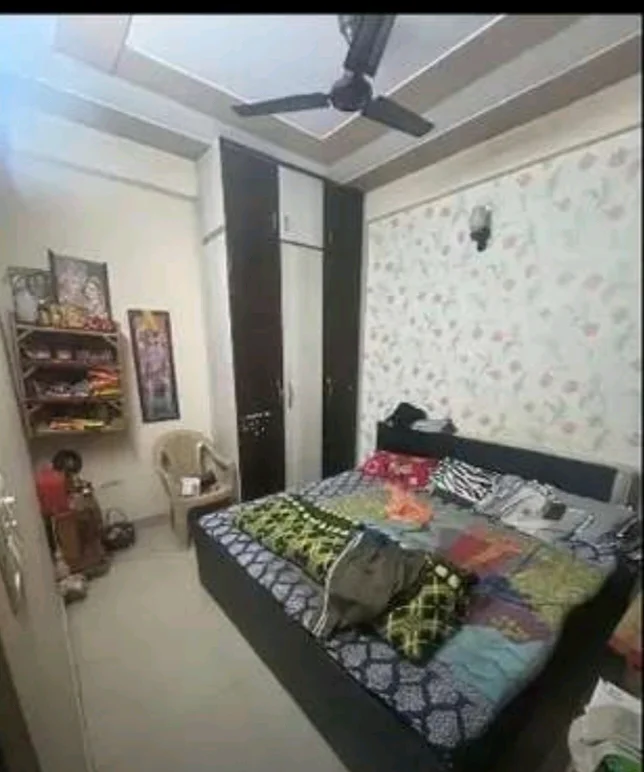 2BHK Flat in Gaur City, Noida in Phase-2, Noida - thumbnail 2