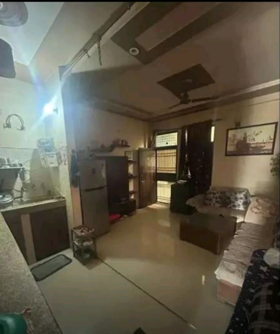 2BHK Flat in Gaur City, Noida in Phase-2, Noida - thumbnail 4