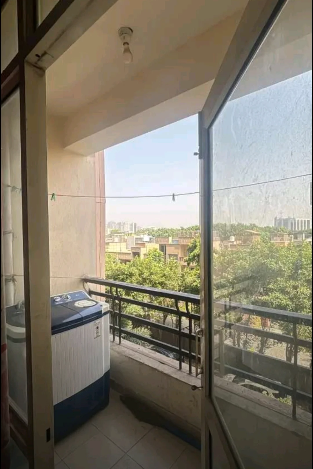 Fully Furnished Room for Male in 2BHK at Sector 135, Noida - thumbnail 3