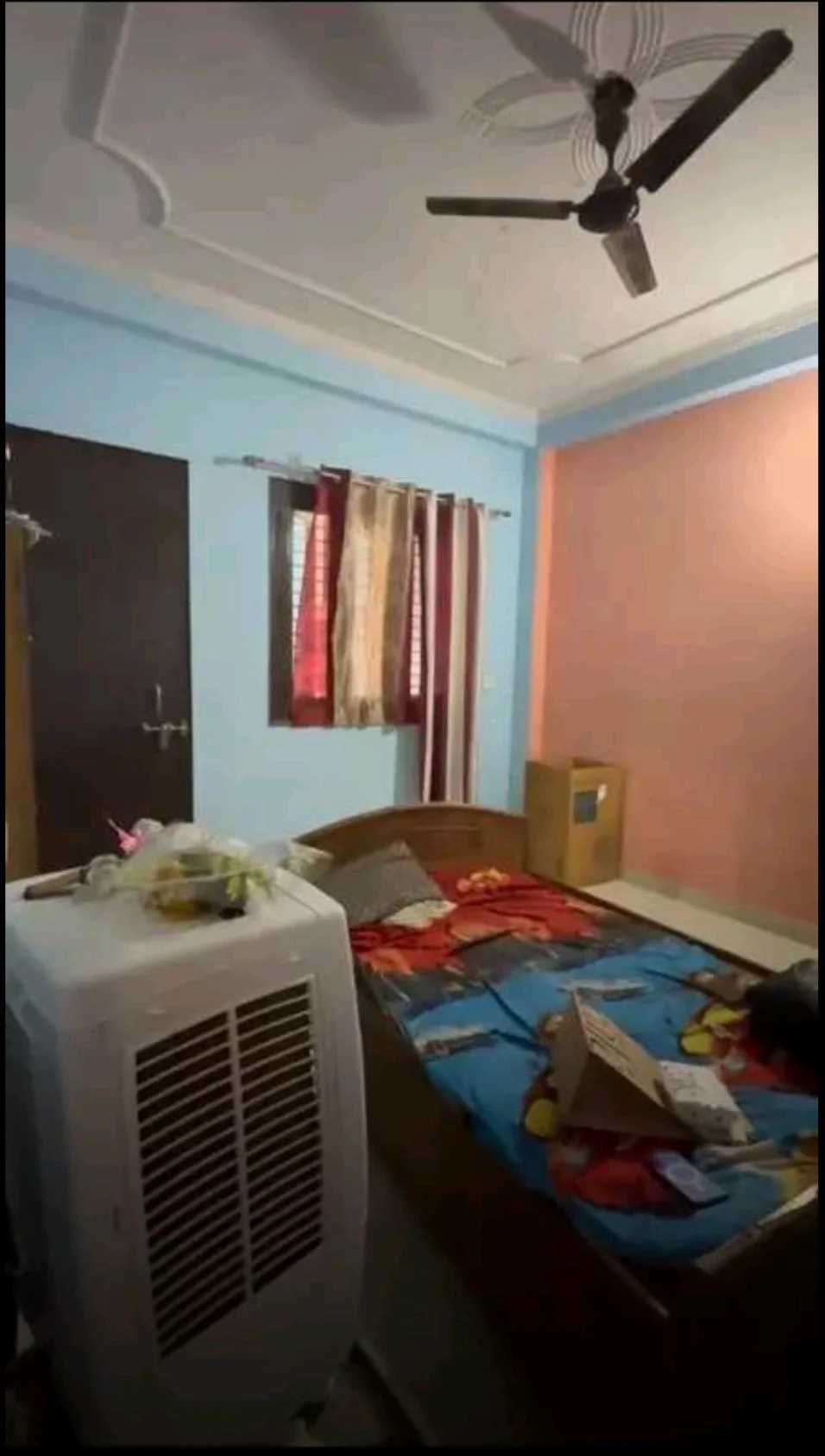 Semi-Furnished 1RK Room in Sector 49, Noida