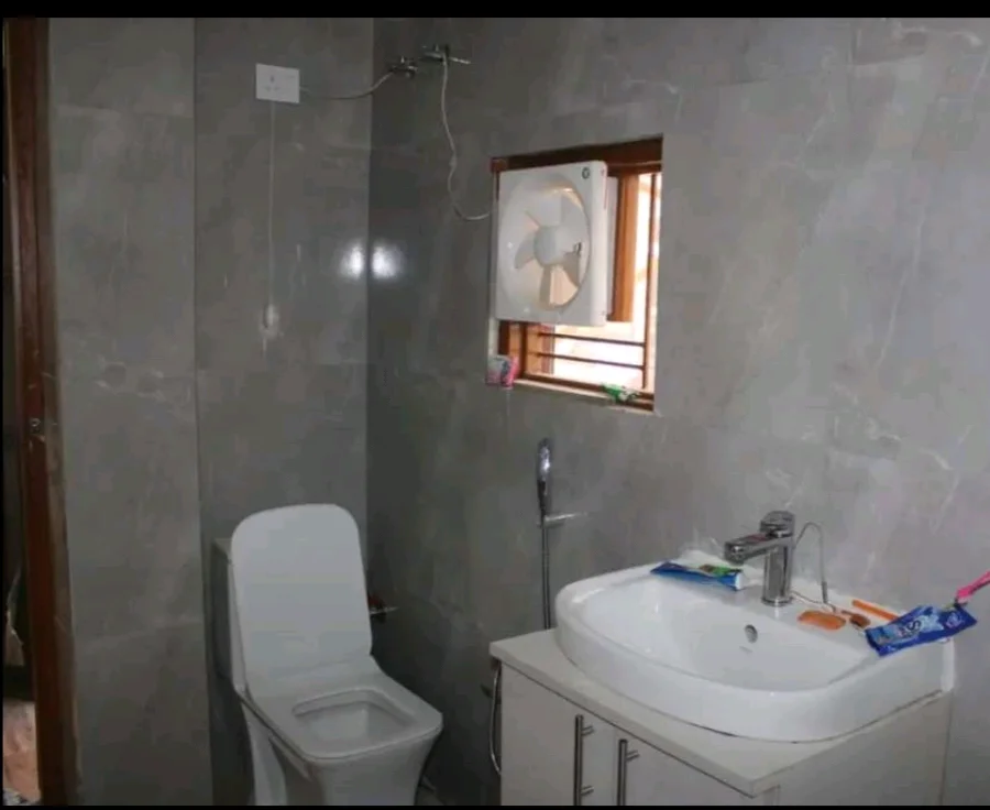 2BHK Apartment for Rent in Noida Sector 41 - thumbnail 2
